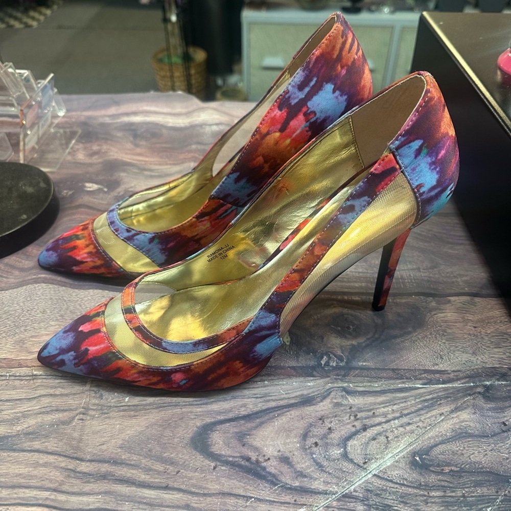 Size 12 J. Renee Colorful Patterned Women's Heels - Picture 4 of 7